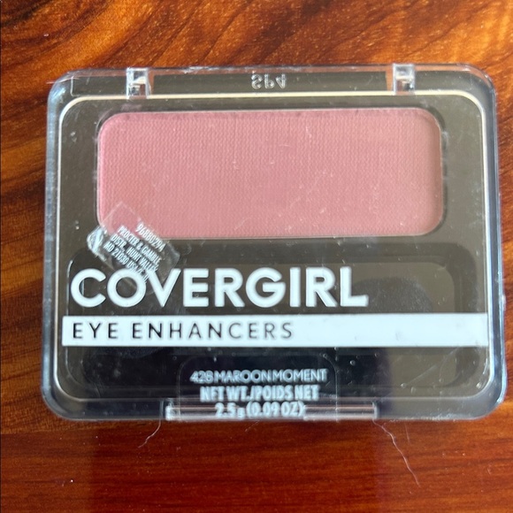 COVERGIRL,Revlon, Amuse makeup set - Picture 4 of 5